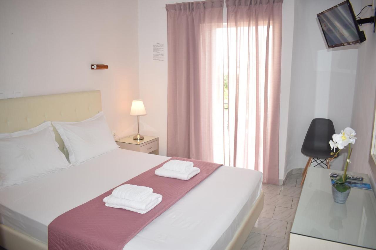 Mirto Beach Hotel & Restaurant Paralia Vrachou Eksteriør billede